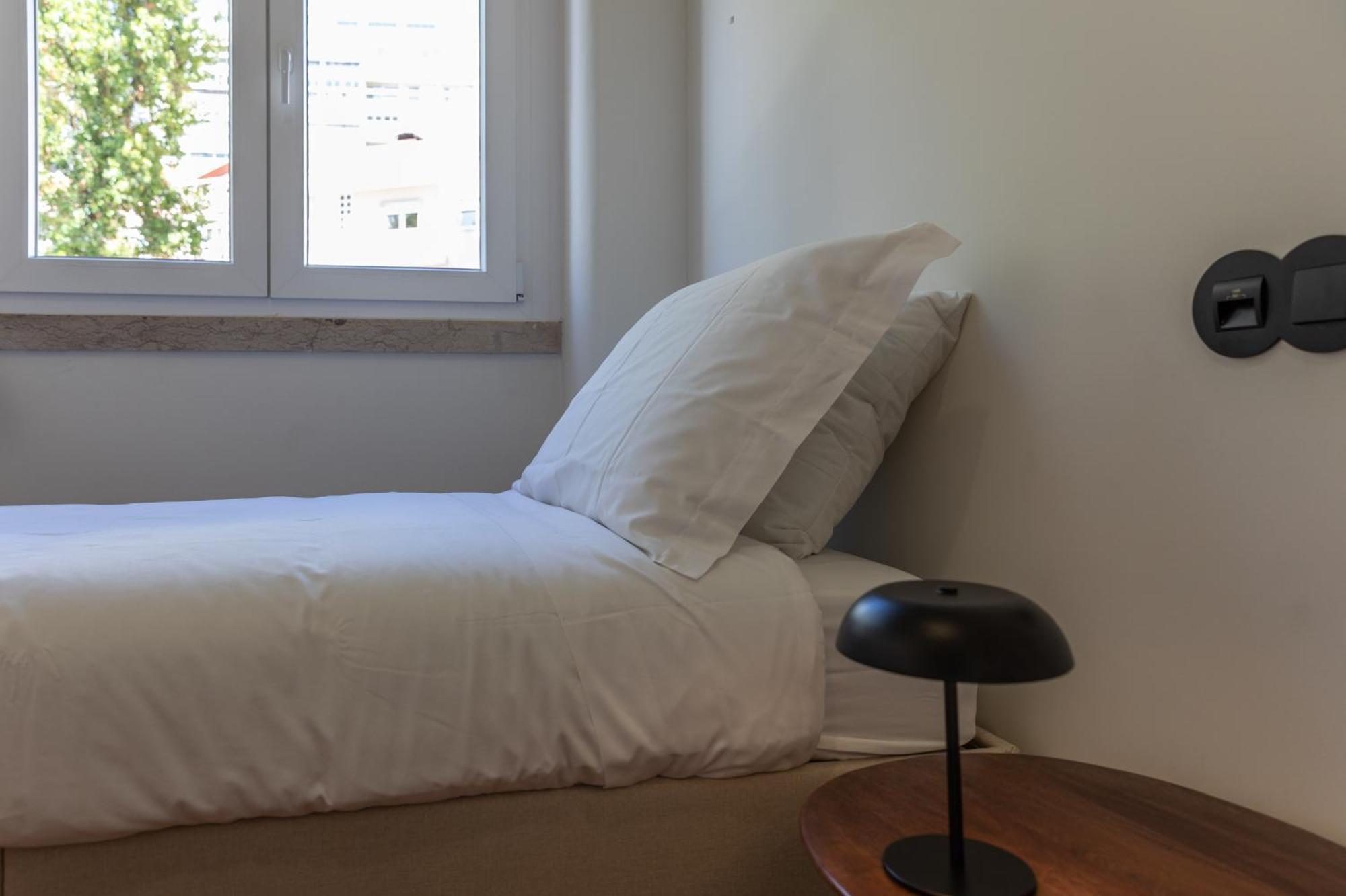 Alvalade 58 - Charming 2 Bedroom Apartment With Ac Near The Airport And City Center Lisbon Exterior photo