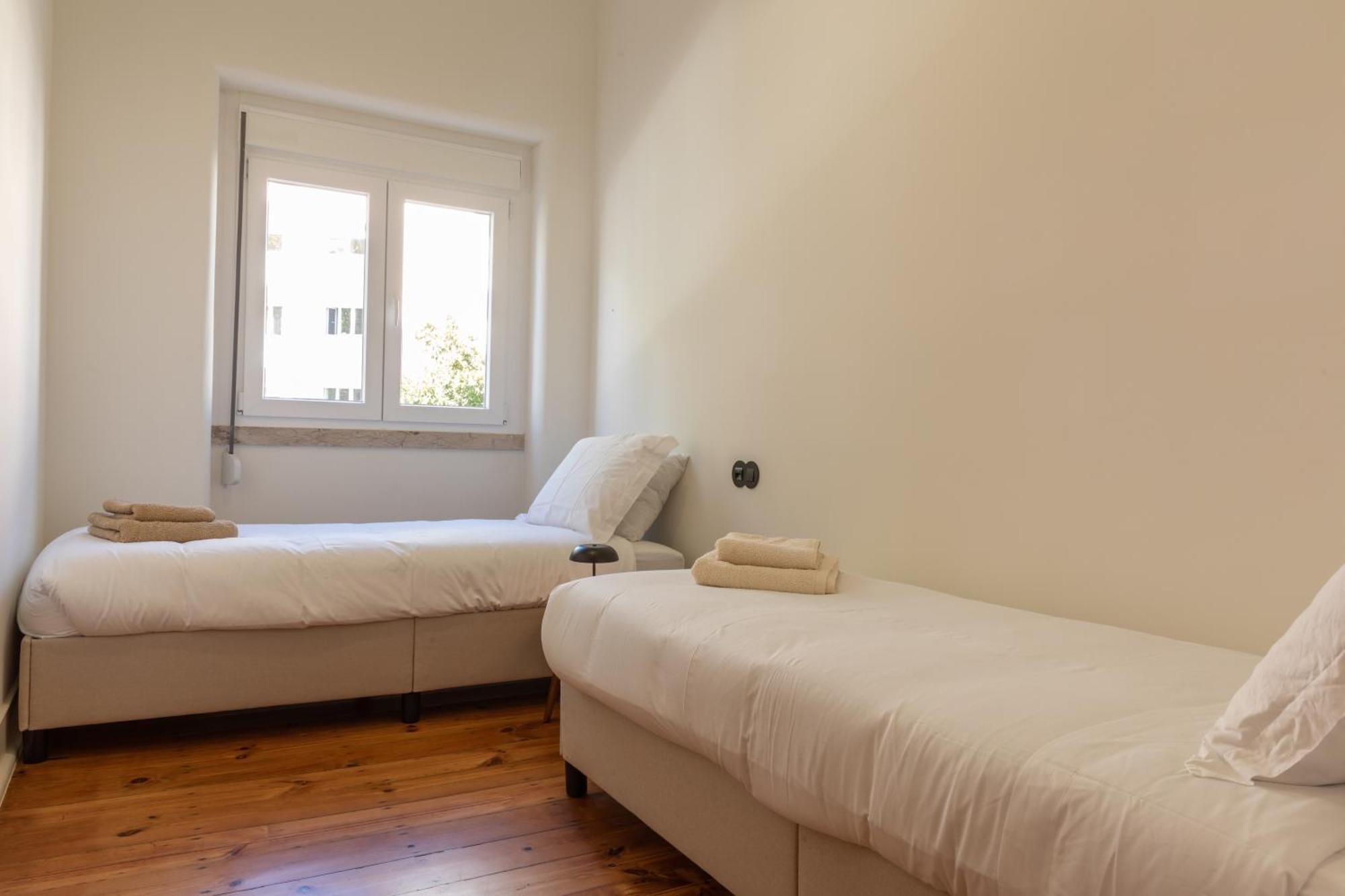 Alvalade 58 - Charming 2 Bedroom Apartment With Ac Near The Airport And City Center Lisbon Exterior photo